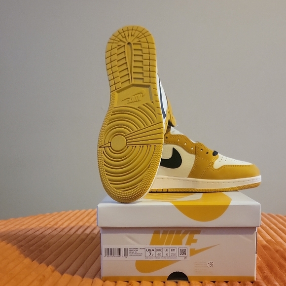Nike Yellow and White High-Top Sneakers